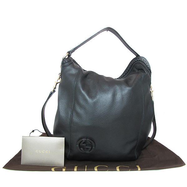 ����  �����