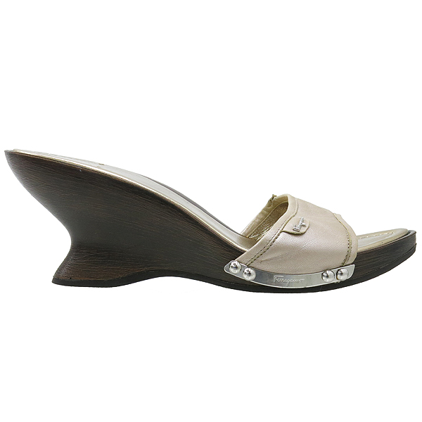 Ferragamo(��󰡸�) �̴ϼȷΰ� ����� CALF ���� ��� ������ ���� ���� �̹���3 - ���̺��� �߰���ǰ