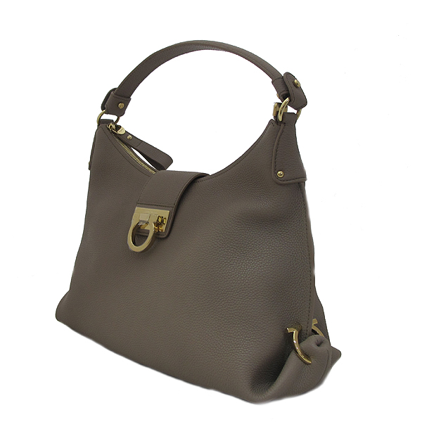 Ferragamo(��󰡸�) EZ-21 E654 �Ĵϻ� �̵�� ȣ�� ����� [��õ ������] �̹���3 - ���̺��� �߰���ǰ