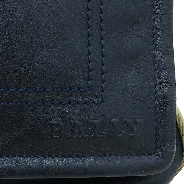 Bally(�߸�) tanako ���̺� �÷� ���� ũ�ν��� �̹���3 - ���̺��� �߰���ǰ