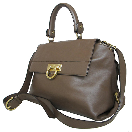 Ferragamo(��󰡸�) 21A 896 ��ġ�� �ΰ� ���Ǿ� 2WAY [��õ��] �̹���3 - ���̺��� �߰���ǰ