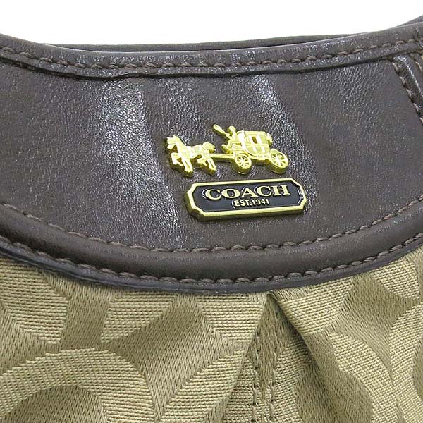 Coach(��ġ) �ñ״�ó �к긯 �̴� ũ�ν��� �̹���4 - ���̺��� �߰���ǰ