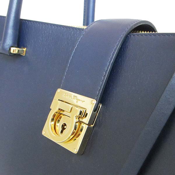 Ferragamo(��󰡸�) 21 D552 ���� ��ġ�� �ΰ� ������ ��Ʈ�� [��õ��] �̹���4 - ���̺��� �߰���ǰ