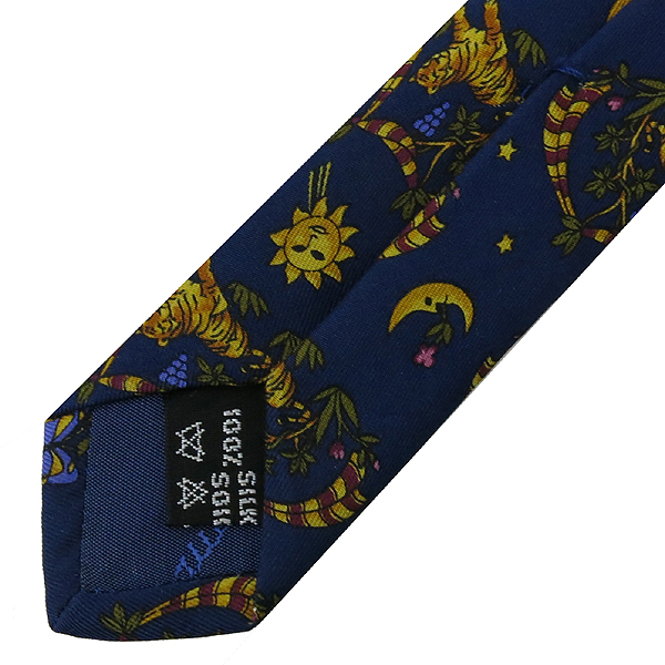 Ferragamo(��󰡸�) 100% ��ũ ��Ÿ�� �̹���5 - ���̺��� �߰���ǰ