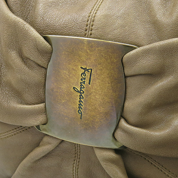 Ferragamo(��󰡸�) 21 B618 ���� ��Ƽ�� �ٶ���� ������ ���� �� ����� �̹���4 - ���̺��� �߰���ǰ