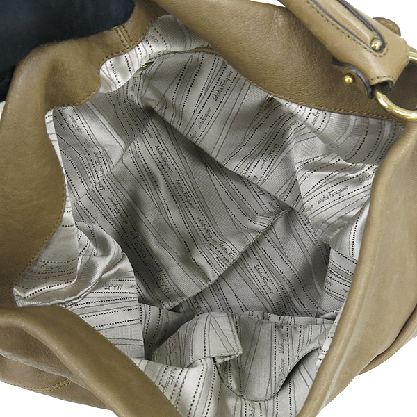 Ferragamo(��󰡸�) 21 B618 ���� ��Ƽ�� �ٶ���� ������ ���� �� ����� �̹���5 - ���̺��� �߰���ǰ