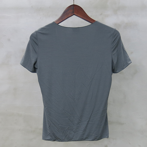 Armani COLLEZIONI(�Ƹ����� �÷�������) �׷��� U�� ������ ���� Ƽ [���빮��] �̹���3 - ���̺��� �߰���ǰ