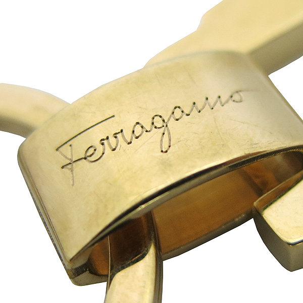 Ferragamo(��󰡸�) ���� ��� ŰȦ�� [���빮��] �̹���3 - ���̺��� �߰���ǰ
