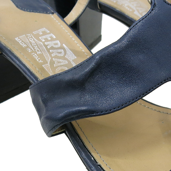 Ferragamo(��󰡸�) 01G618 �ΰ� ��� ��Ʈ�� ���� [��������] �̹���5 - ���̺��� �߰���ǰ