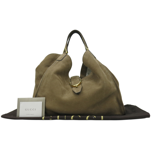 ����  �����