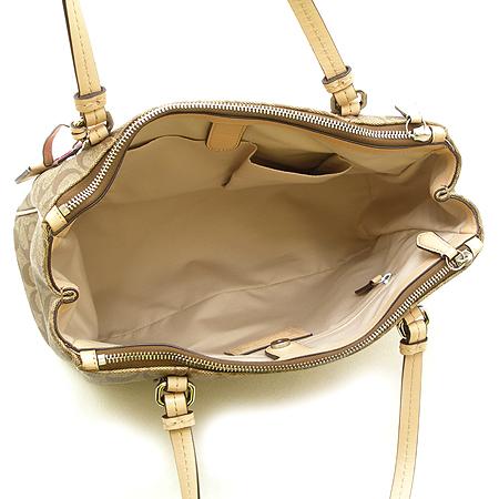 Coach(��ġ) �ñ׳��� ���� ��� ����� �̹���4 - ���̺��� �߰���ǰ