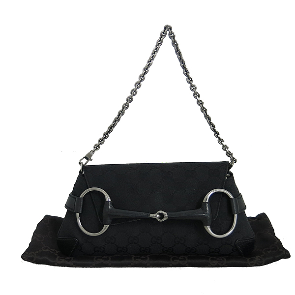 ����  �����