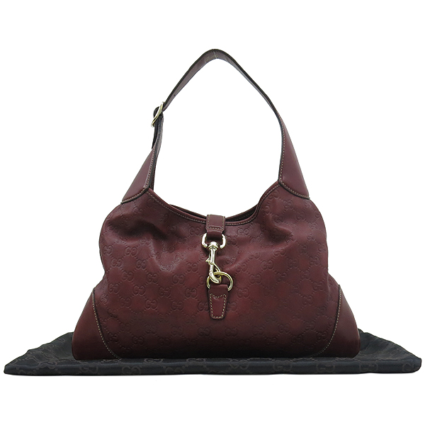 ����  �����