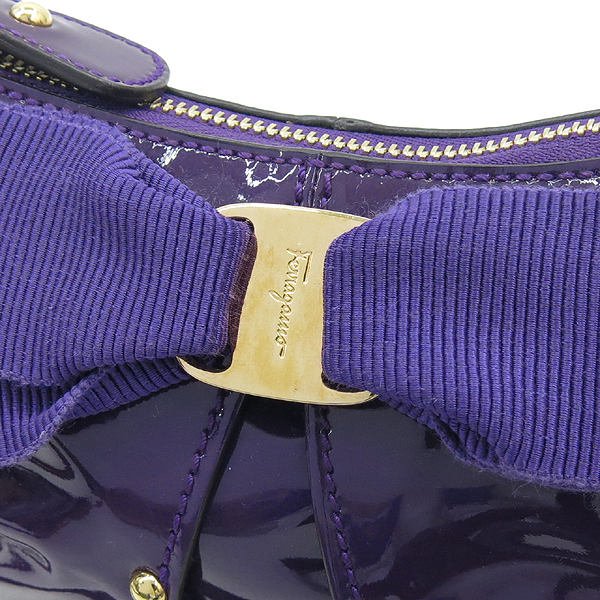 Ferragamo(��󰡸�) 21 B642 ���� ���̴�Ʈ ���� �ٶ� ������� �̴� ũ�ν��� �̹���4 - ���̺��� �߰���ǰ