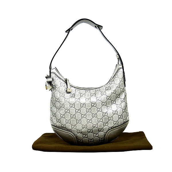 ����  �����