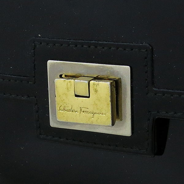 Ferragamo(��󰡸�) 66 1803 ���� ���̴�Ʈ ������ �̹���3 - ���̺��� �߰���ǰ