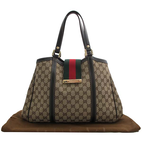 ����  �����