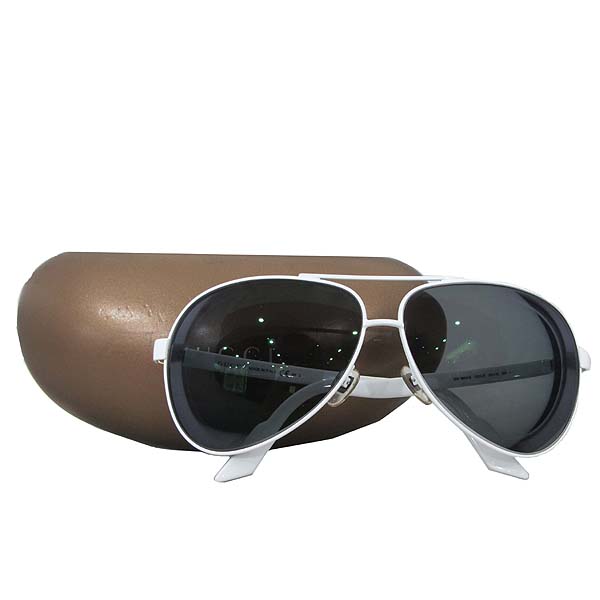 ����  ���۶�