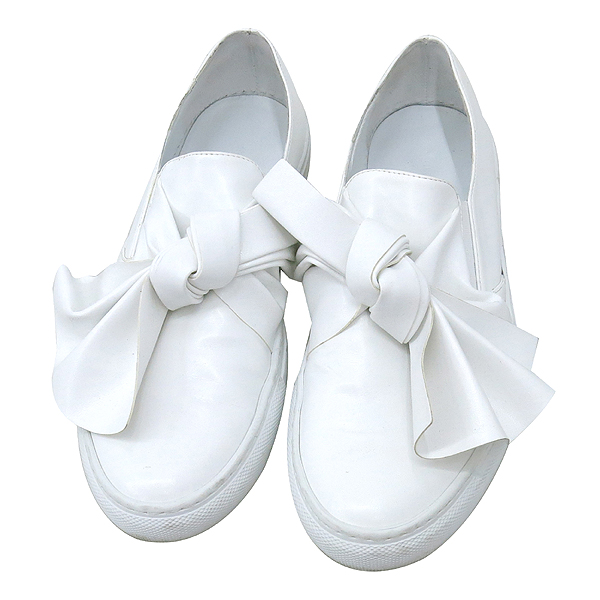 CEDRIC CHARLIER(���帯 �츮��) ȭ��Ʈ���� ������� ����Ŀ�� �̹���5 - ���̺��� �߰���ǰ