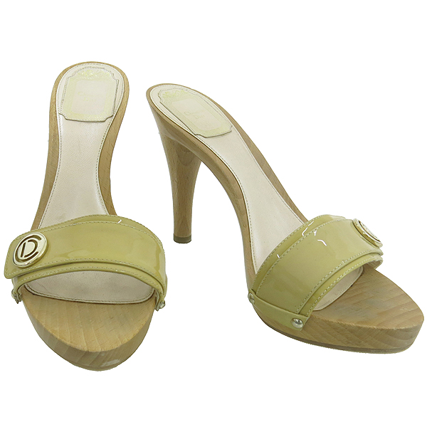 ���  ����