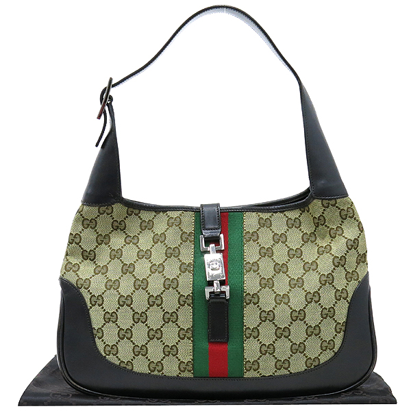 ����  �����