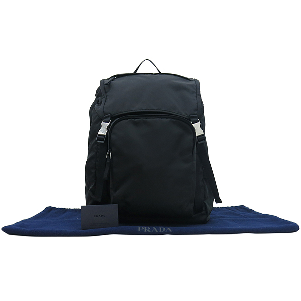 �����  ����