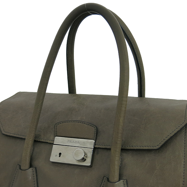 Prada(�����) �׷��� ���� ���� �ﰢ �ΰ� ��� 2WAY [���빮��] �̹���3 - ���̺��� �߰���ǰ