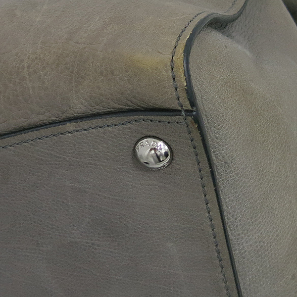 Prada(�����) �׷��� ���� ���� �ﰢ �ΰ� ��� 2WAY [���빮��] �̹���4 - ���̺��� �߰���ǰ