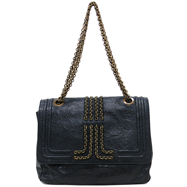 ����  �����