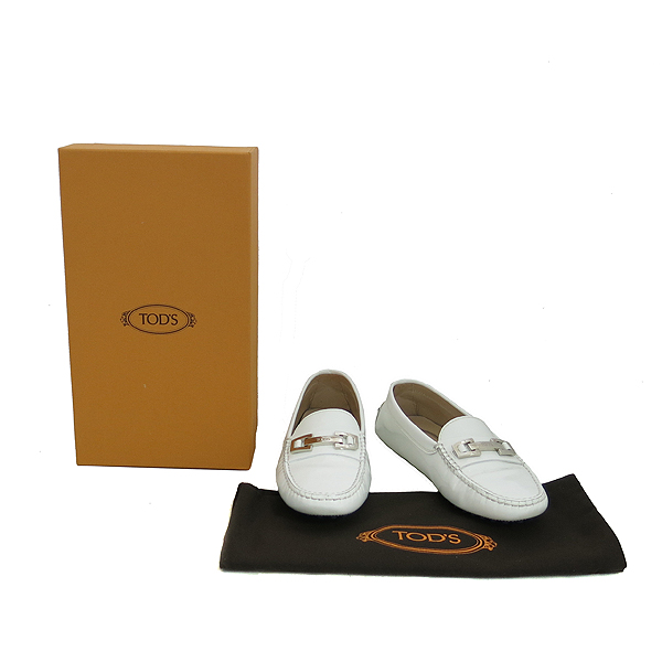 ����  ����