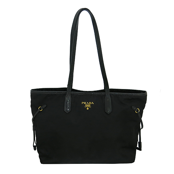 �����  �����