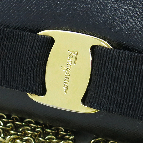 Ferragamo(��󰡸�) 22 B558 ���� ���ǾƳ� ���� ��� ���� ü�� ũ�ν��� �̹���3 - ���̺��� �߰���ǰ