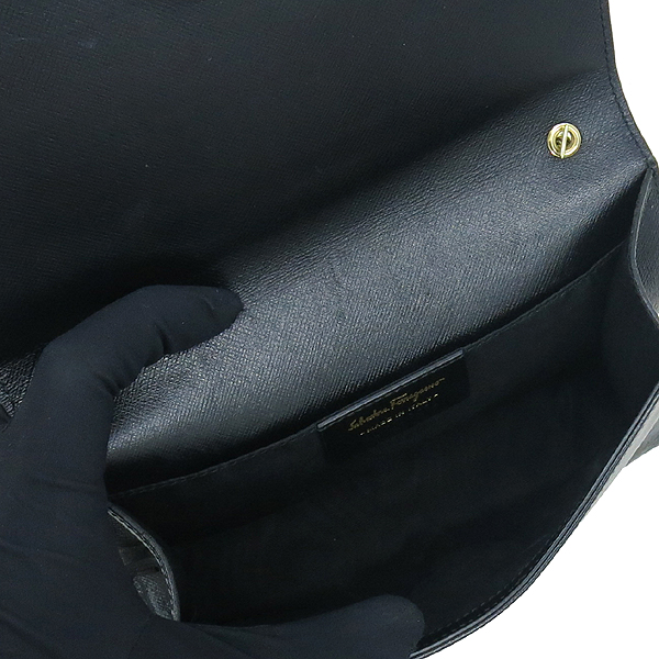 Ferragamo(��󰡸�) 22 B558 ���� ���ǾƳ� ���� ��� ���� ü�� ũ�ν��� �̹���5 - ���̺��� �߰���ǰ