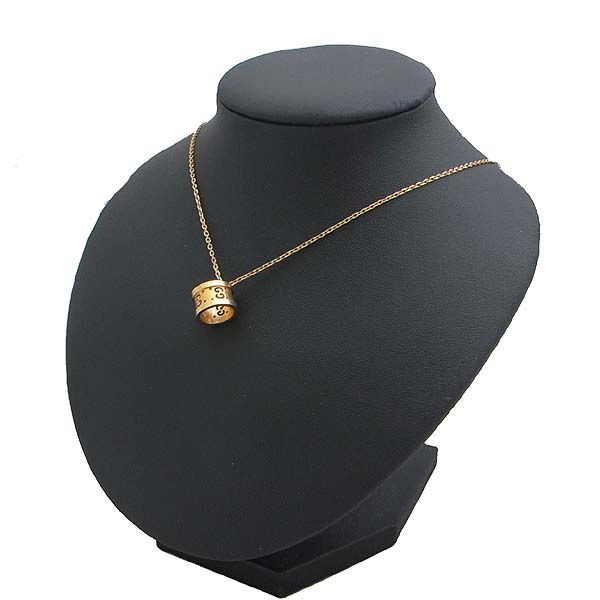 ����  �����