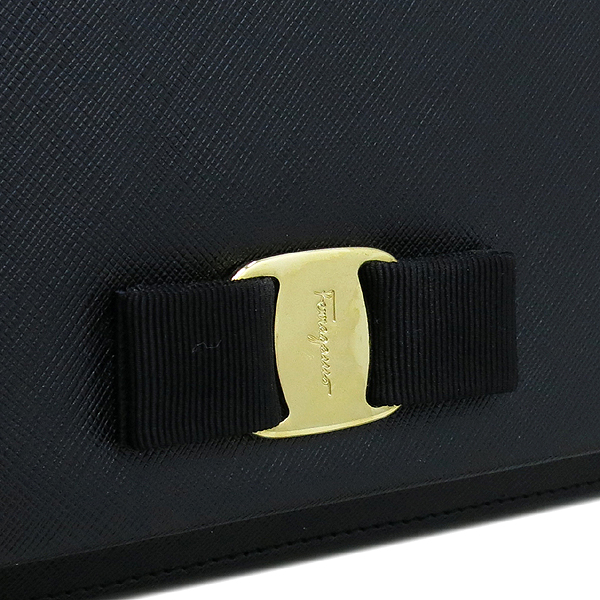 Ferragamo(��󰡸�) 21 E481 ���� �ٶ� ��� ���� �÷� ���ǾƳ� ���� �̵�� ���� ü�� ũ�ν��� �̹���4 - ���̺��� �߰���ǰ