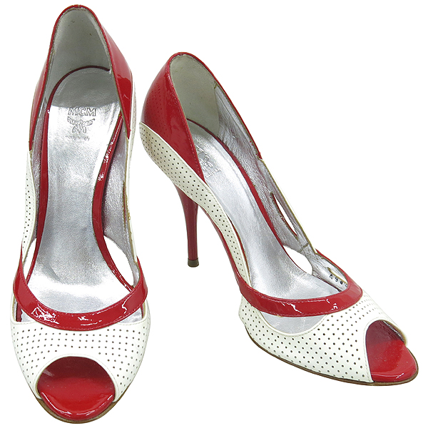 ������  ����