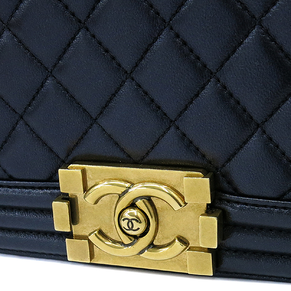 Chanel() Ƽ  ΰ  Ų    ̹4 - ̺ ߰ǰ