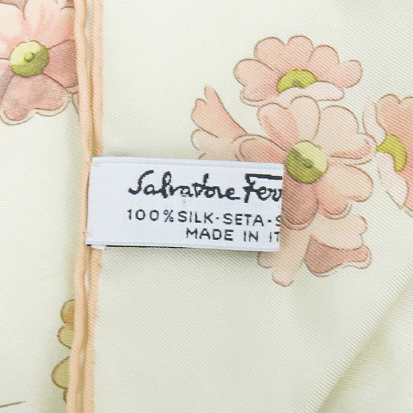 Ferragamo(��󰡸�) 100% ��ũ ��ī�� �̹���3 - ���̺��� �߰���ǰ