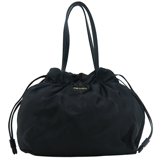 �����  �����