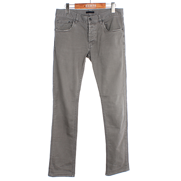 �����  ����