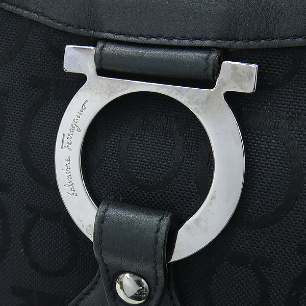 Ferragamo(��󰡸�) 21 6846 ���� ��ġ�� �ΰ� �ڰ��� ��Ʈ�� �̹���4 - ���̺��� �߰���ǰ