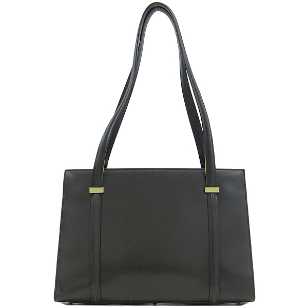 ����  �����