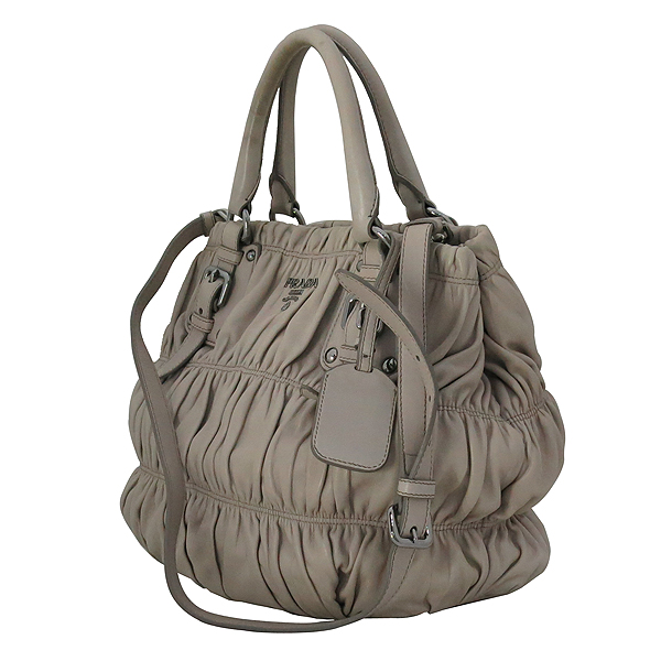 Prada(�����) BN1789 NAPPA GAUFRE POMICE ����Ų ����Ʈ������ ������ ����ΰ� ��Ʈ�� + �����Ʈ�� 2WAY [�λ꼾�Һ���] �̹���3 - ���̺��� �߰���ǰ