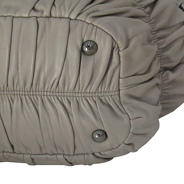 Prada(�����) BN1789 NAPPA GAUFRE POMICE ����Ų ����Ʈ������ ������ ����ΰ� ��Ʈ�� + �����Ʈ�� 2WAY [�λ꼾�Һ���] �̹���5 - ���̺��� �߰���ǰ