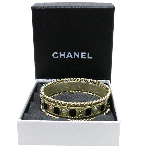 ����  ����