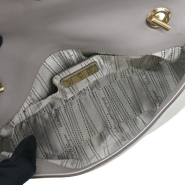 Ferragamo(��󰡸�) 21 B723 ���ǾƳ� ���� ü�� ����� �̹���4 - ���̺��� �߰���ǰ