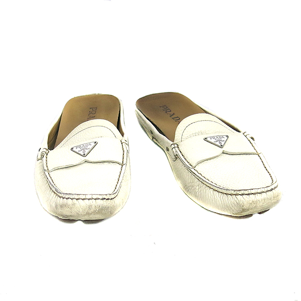 �����  ����