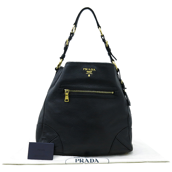 �����  �����