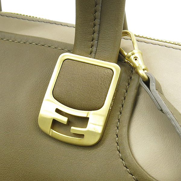 Fendi(���) 8BL110 ���� ���� �ΰ� ��� ī�᷹�� 2WAY [��������] �̹���4 - ���̺��� �߰���ǰ