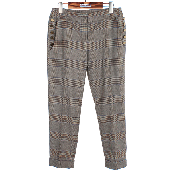 �����  ����